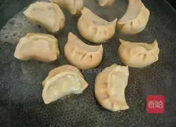 Illustration of how to make fried dumplings 17