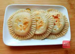 Illustration of how to make mini egg-filled pancakes 5