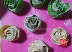 Illustration of how to make rose dumplings 8