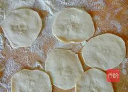 Illustration of how to make apigen dumplings 13