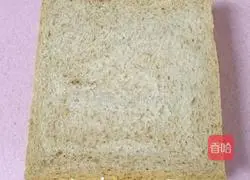 Illustration of how to make seaweed, meat floss and egg sandwich 11