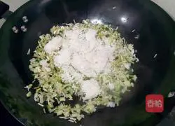 Soybean sprouts and cucumber fried rice recipe 8