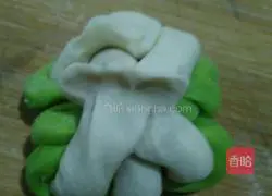 Illustration of how to make hydrangea steamed buns 12