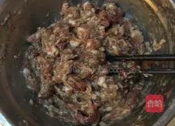 Illustration of how to make dumplings stuffed with sophora flower stuffing 3