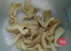 Illustration of how to make fried steamed buns 2