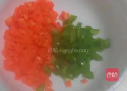 Illustration of how to make three-color egg fried rice 1