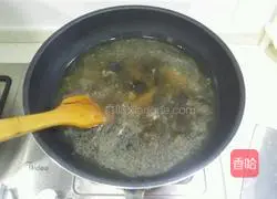 Illustration of how to make pork wontons 16