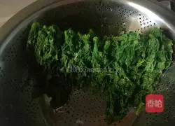 Illustration of how to make shepherd's purse wontons 3