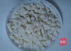 Illustration of how to make fried buns with fungus 1