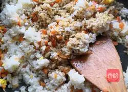 Illustration of how to make carrot fried rice 7