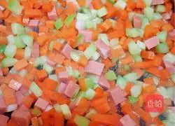 Illustration of how to make rainbow fried rice 8