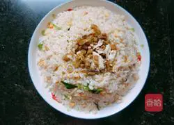 Illustration of how to make egg fried rice 10