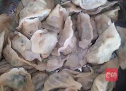 Illustration of how to make beans and meat dumplings 5