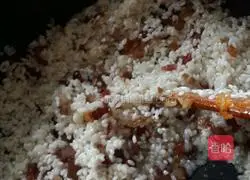 Illustration of how to make raw fried glutinous rice 1