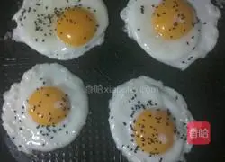 Illustration of how to make steamed bun burger 3