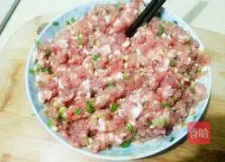 Illustration of how to make crispy meat pot cake 10