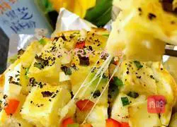 Illustration of how to make crispy cheese steamed buns 8