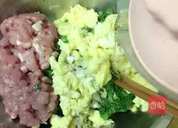 Pictures of how to make cabbage dumplings 10