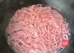 Illustration of how to make amaranth cold noodles 5