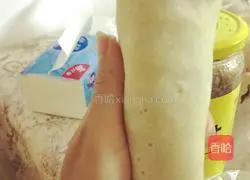 Lazy green pepper fried meat roll in flatbread Practice illustration 13