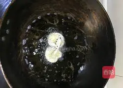 The most beautiful transformation of dumpling wrapper---Illustration of how to make a bow knot 5