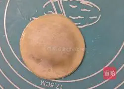 Illustration of how to make dumpling skin banana pie 4