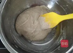 Illustration of how to make banana milk waffles 5