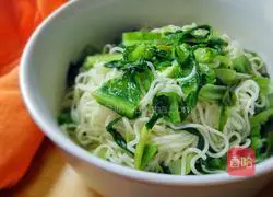 Illustration of how to make fried noodles with vegetables 5