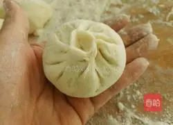 Pork and cabbage buns recipe illustration 18