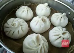 Illustration of how to make steamed buns stuffed with cabbage 12