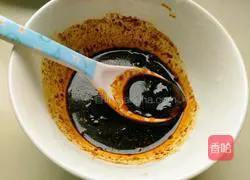 Illustration of how to make fried noodles with sauce 3