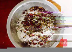 [Walnut, red dates, grapes, black sesame milk steamed buns] Recipe 3