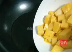 Illustration of how to make cumin-fried steamed buns 10