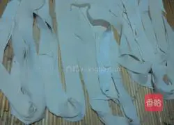 Illustration of hand-rolled noodles 13