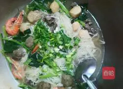 Beef Noodle Soup Recipe Illustration 7