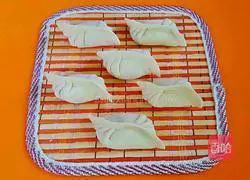 Illustration of how to make delicious dumplings 10