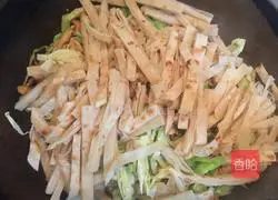 Illustration of how to make fried pancakes 12