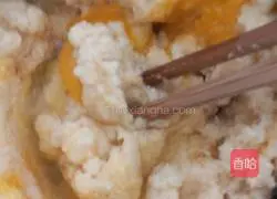 Illustration of how to make bean dregs cake 1