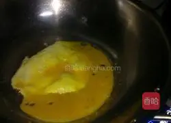 Illustration of how to make egg fried rice 3