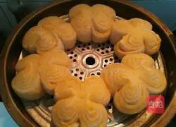 Illustration of how to make vegetable steamed buns 15