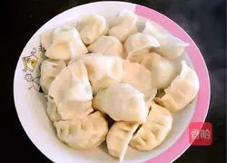 Illustration of how to make leek and egg dumplings 12