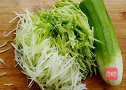 Illustration of how to make beef and radish stuffed dumplings 2