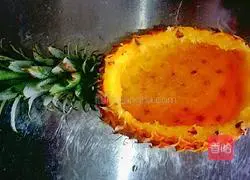 Illustration of how to make shrimp and pineapple fried rice 4