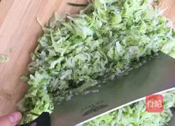 Illustration of how to make dumplings with shredded radish stuffing 6