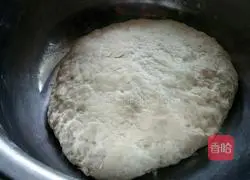 Illustration of how to make pork and fennel pie 2