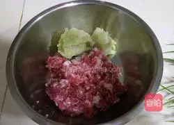 Illustration of how to make egg skin dumplings 5