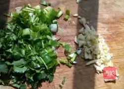 Illustration of how to make noodles with heavy sauce 4