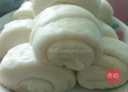 Illustration of how to cut steamed buns 15