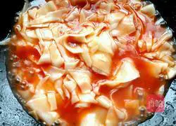 Illustration of how to make fried noodles with tomato sauce 6