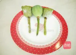 Illustration of how to make lotus buns 17